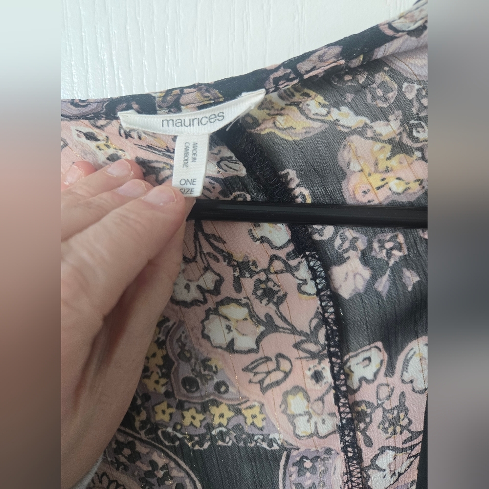 Maurice's Kimono - Picture 2 of 3